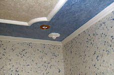 двухуровневый потолок и вся отделка жидкими обоями